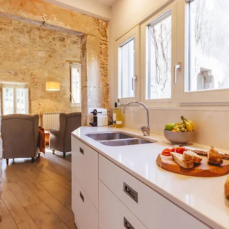 Διαμέρισμα Bravissimo Llebre Duplex, With Patio Χιρόνα