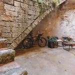 Bravissimo Llebre Duplex, With Patio Apartamento