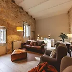 Bravissimo Llebre Duplex, With Patio Apartamento