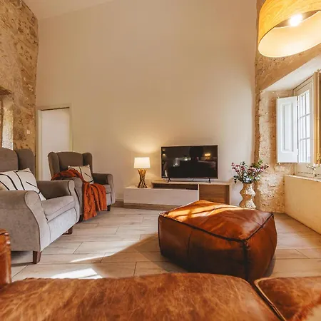 Bravissimo Llebre Duplex, With Patio Girona