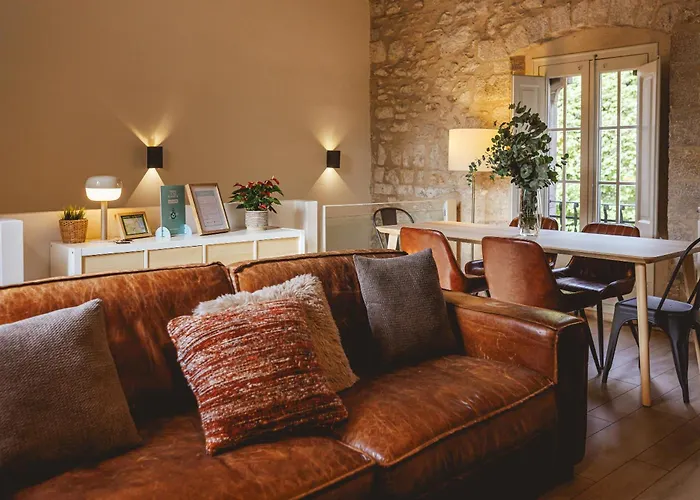 Apartment Bravissimo Llebre Duplex, With Patio Girona