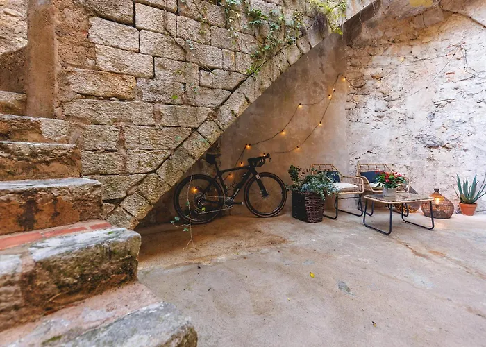 Bravissimo Llebre Duplex, With Patio Apartment