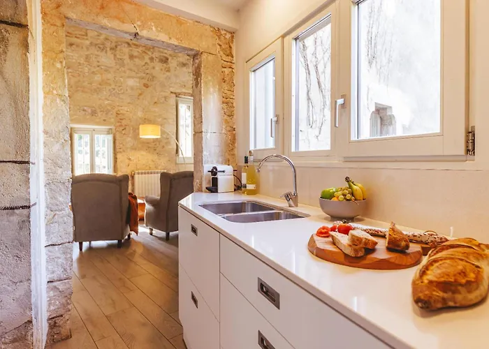 Apartamento Bravissimo Llebre Duplex, With Patio Girona