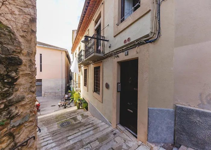 Bravissimo Llebre Duplex, With Patio * Girona