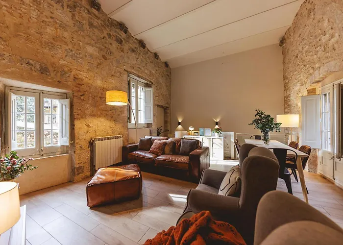 Bravissimo Llebre Duplex, With Patio Apartamento