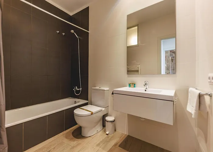 Bravissimo Llebre Duplex, With Patio Apartamento